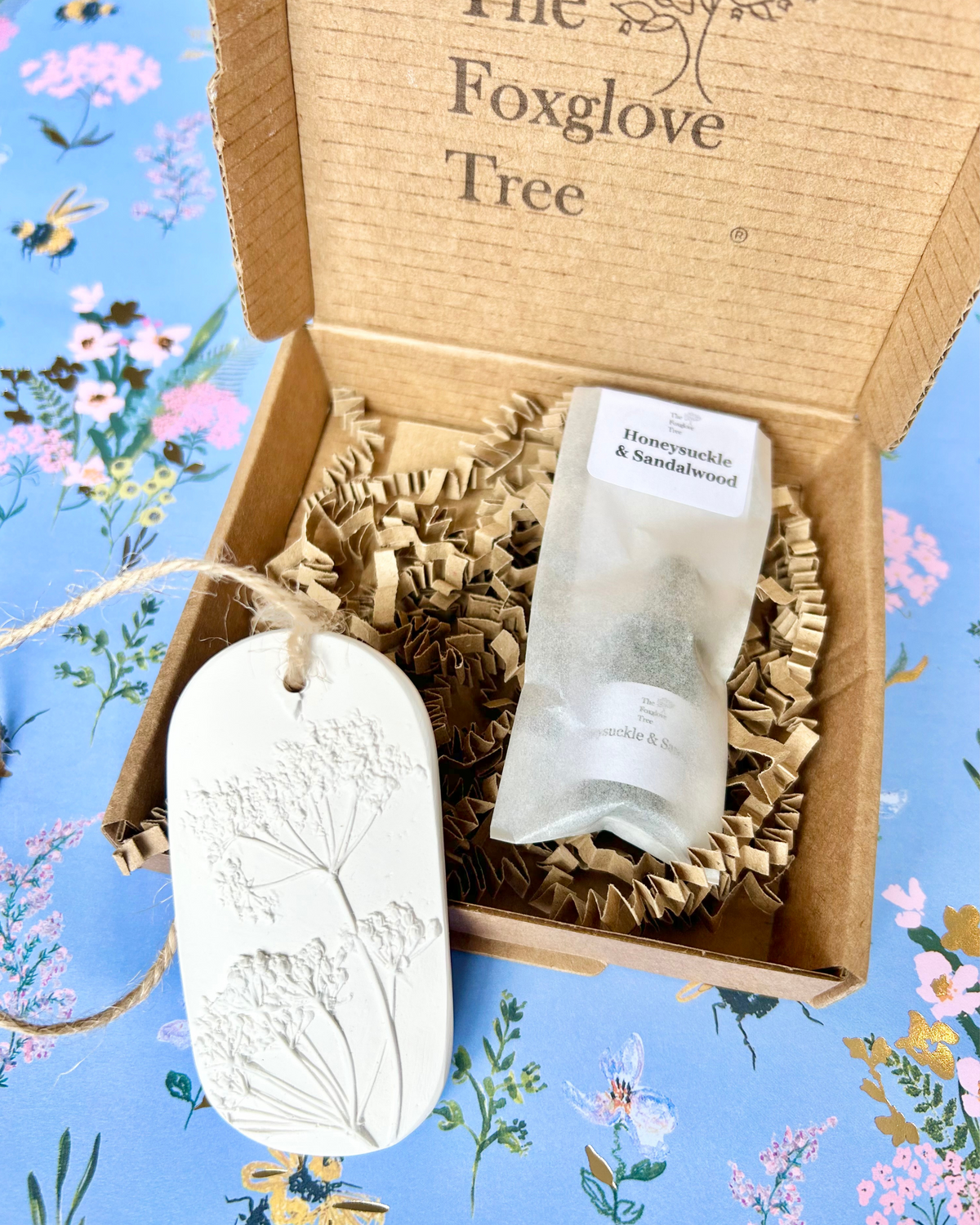 Ceramic air freshener - Honeysuckle &amp; Sandalwood